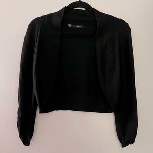 Maurice’s black cropped sweater